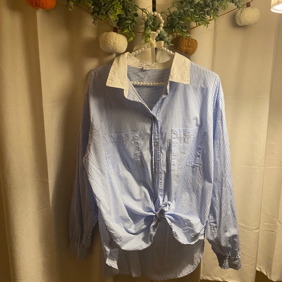 And Now This Tops - 🤍Modern Button Up💙